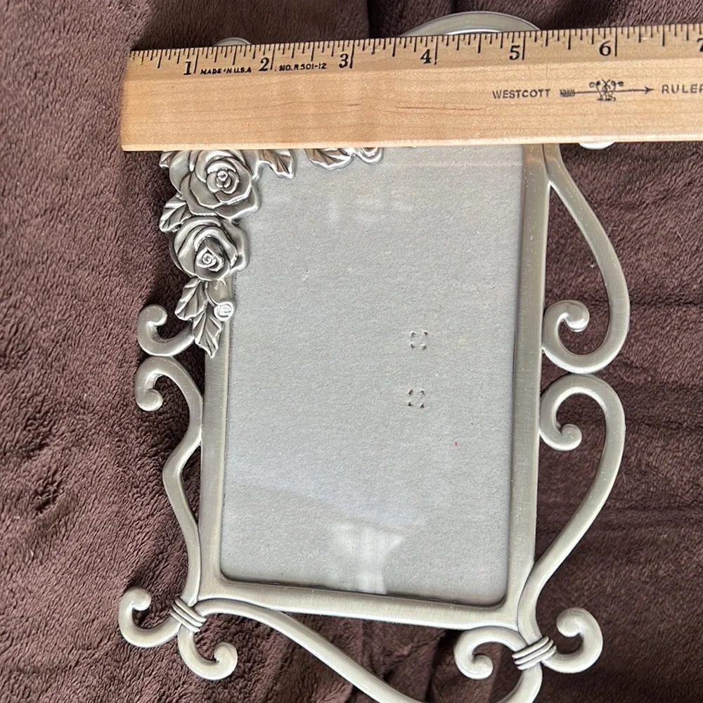 Picture frames - Picture 2 of 3